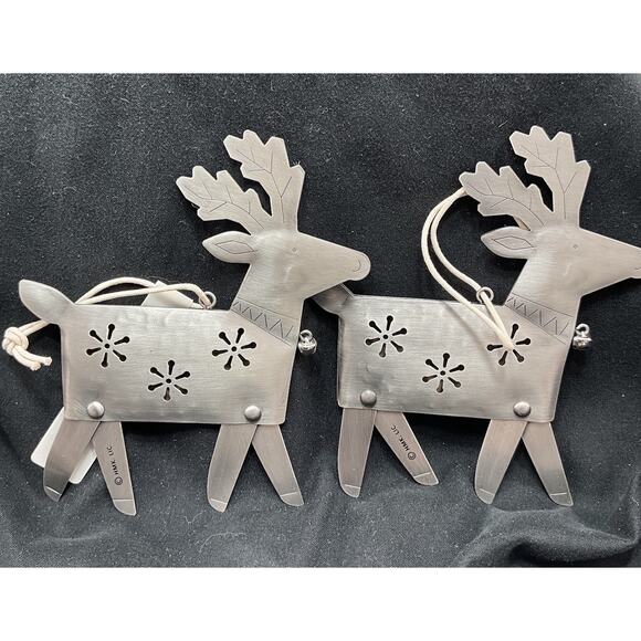 Hallmark Aluminum Sheet Metal Reindeer w/ Moving Legs Aluminum 4.5"T X 4.0"W - Picture 2 of 7